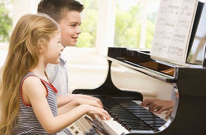 çocuk ve piyano eğitimi